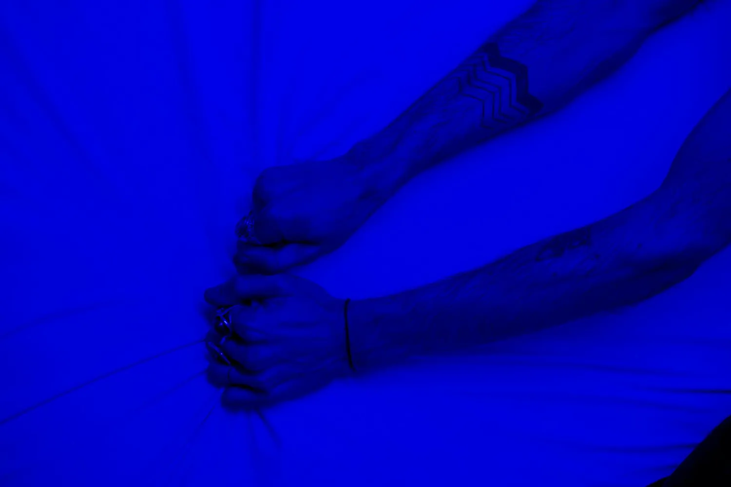 how color choices in skincare branding affect buyer emotions