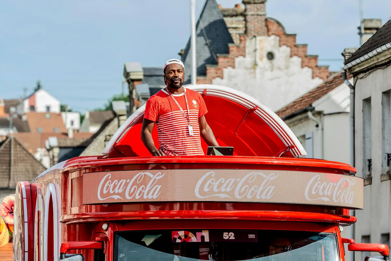 Empowering Neighborhoods: Successful Strategies for Community-Driven Business Marketing